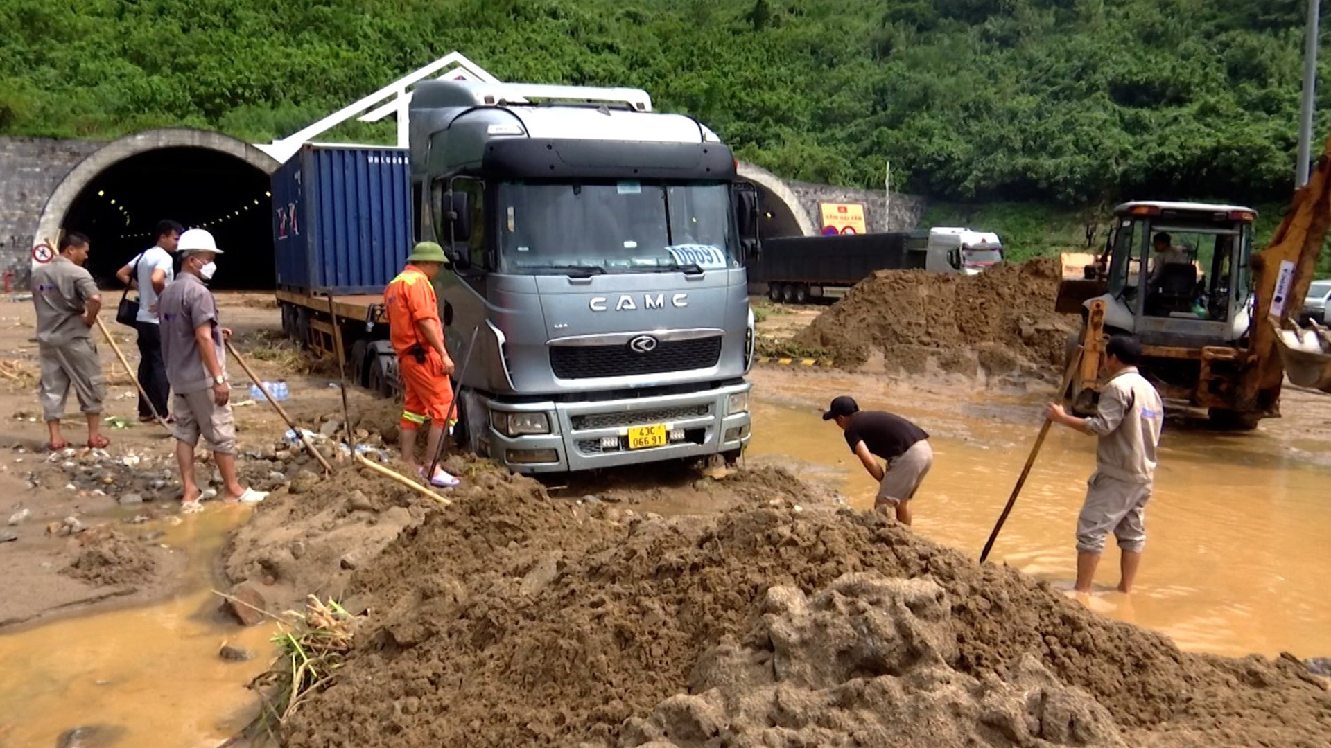 thong ham Hai Van anh 7