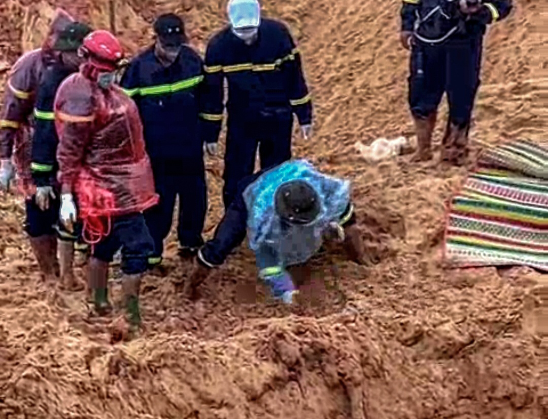 Tim thay thi the thu 3 trong vu sat lo mo titan hinh anh