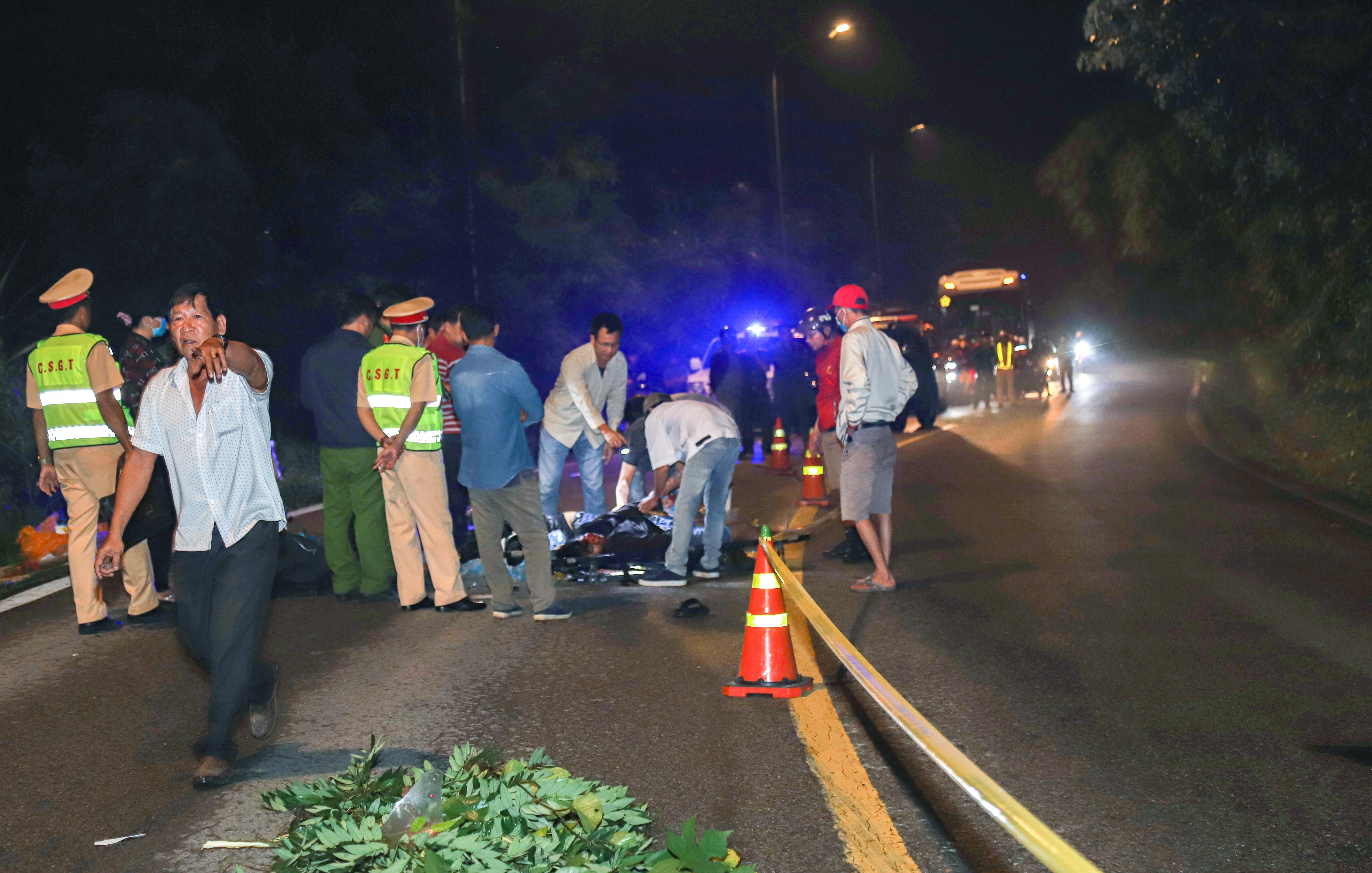 Hien truong vu tai nan lam 2 nguoi chet tren deo Bao Loc hinh anh