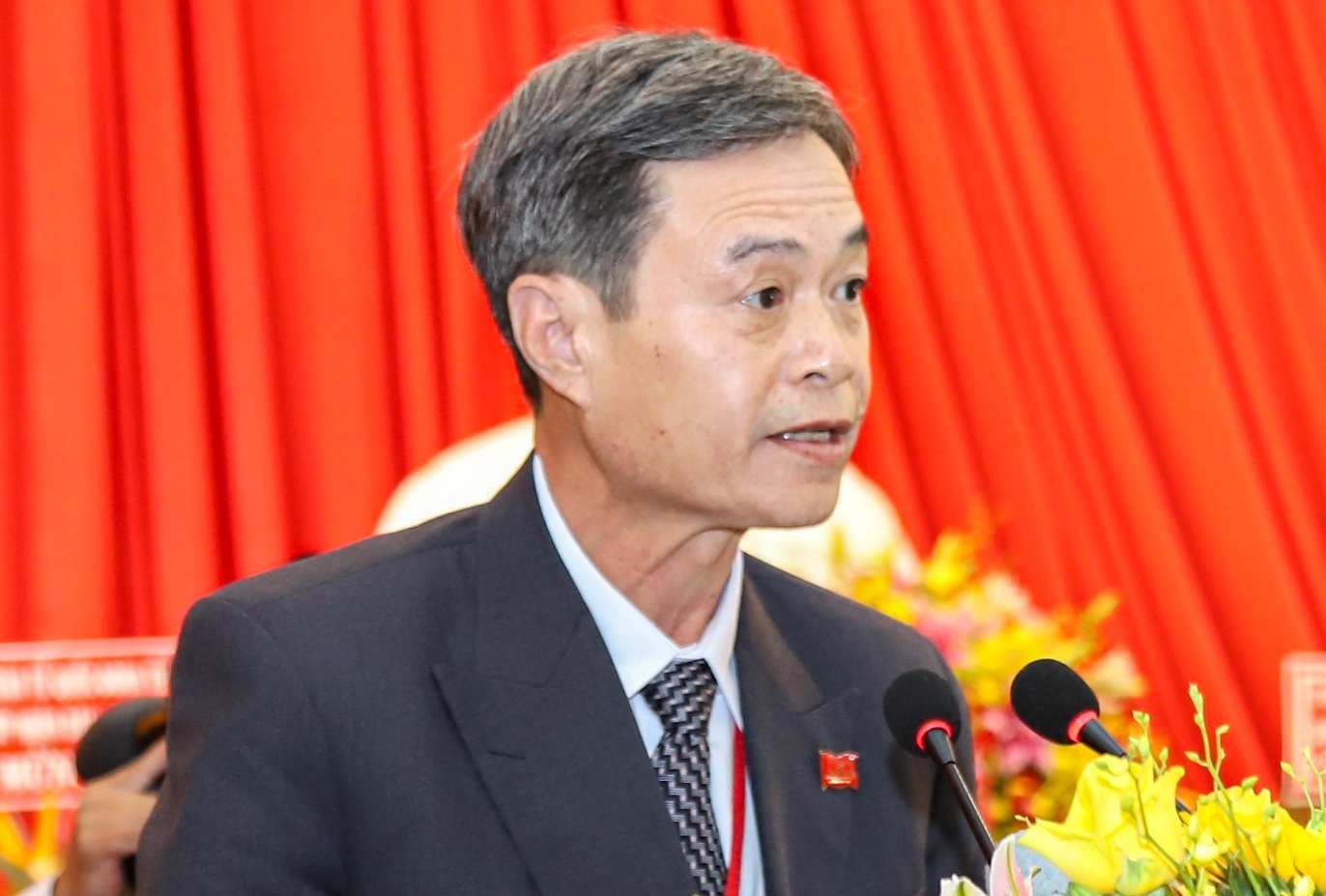 Bi ky luat khien trach, Bi thu TP Da Lat xin nghi huu truoc tuoi hinh anh