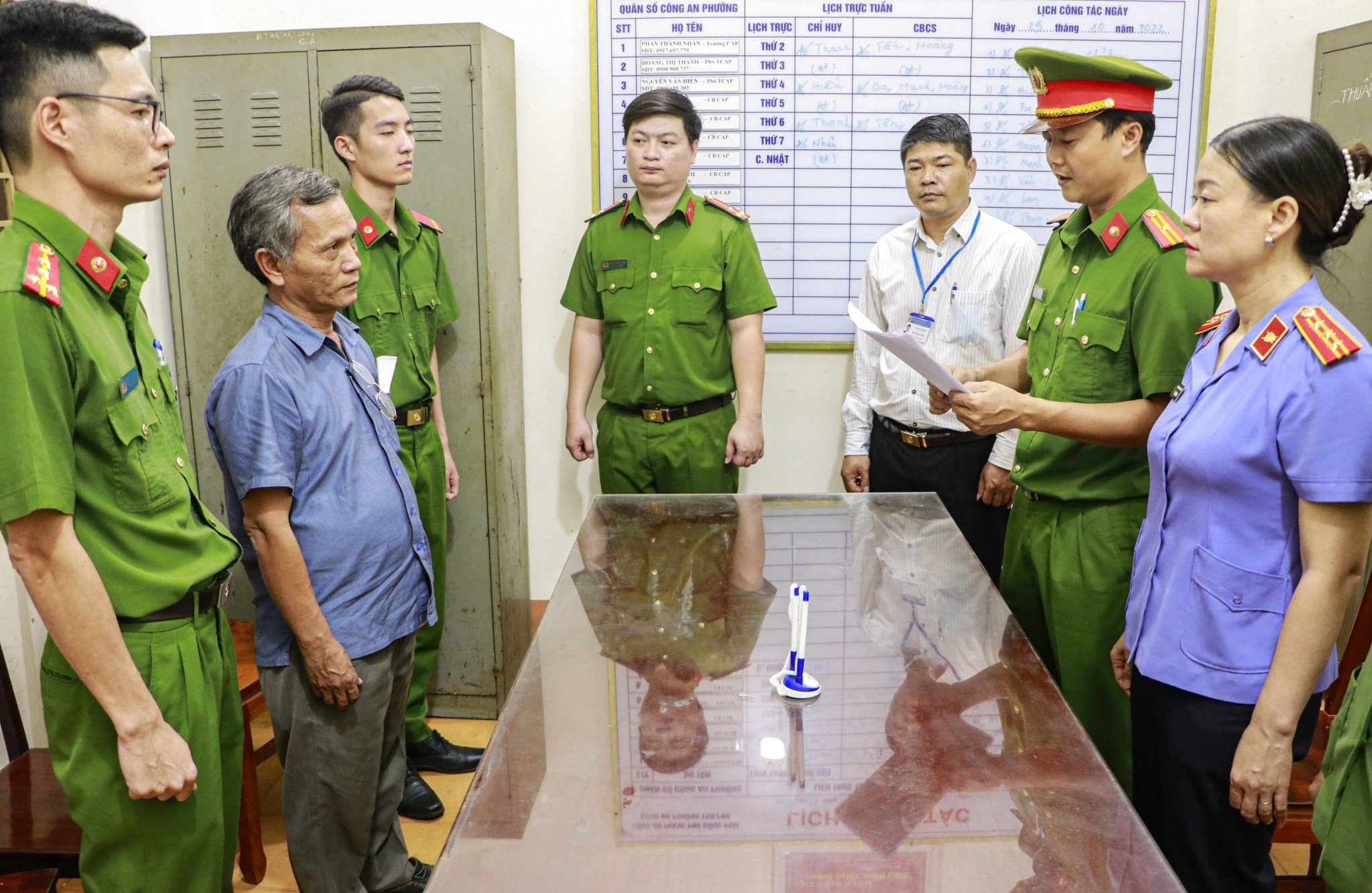 buon lau hat dieu anh 1