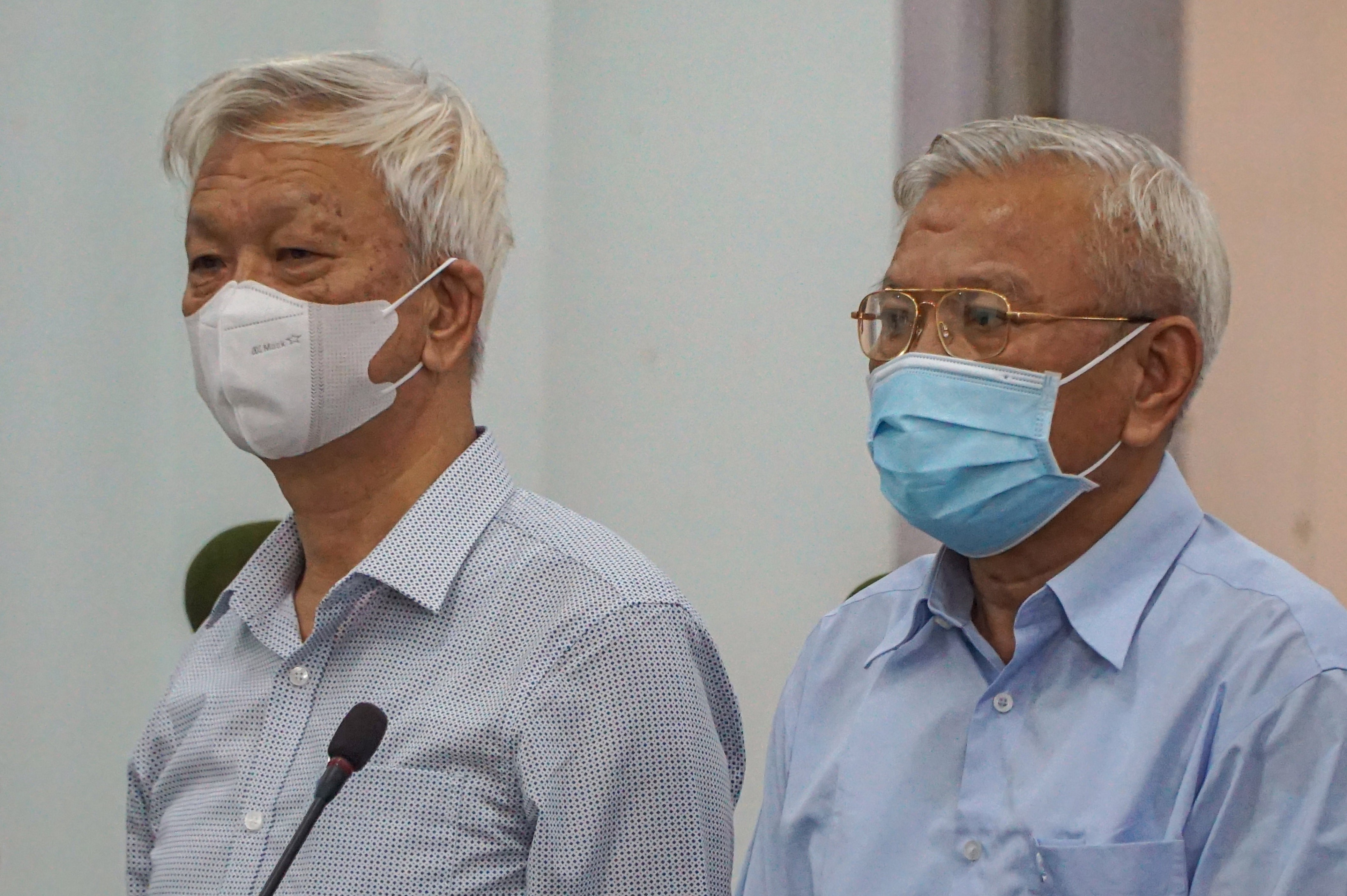 Mot cuu chu tich Khanh Hoa vang mat tai toa hinh anh