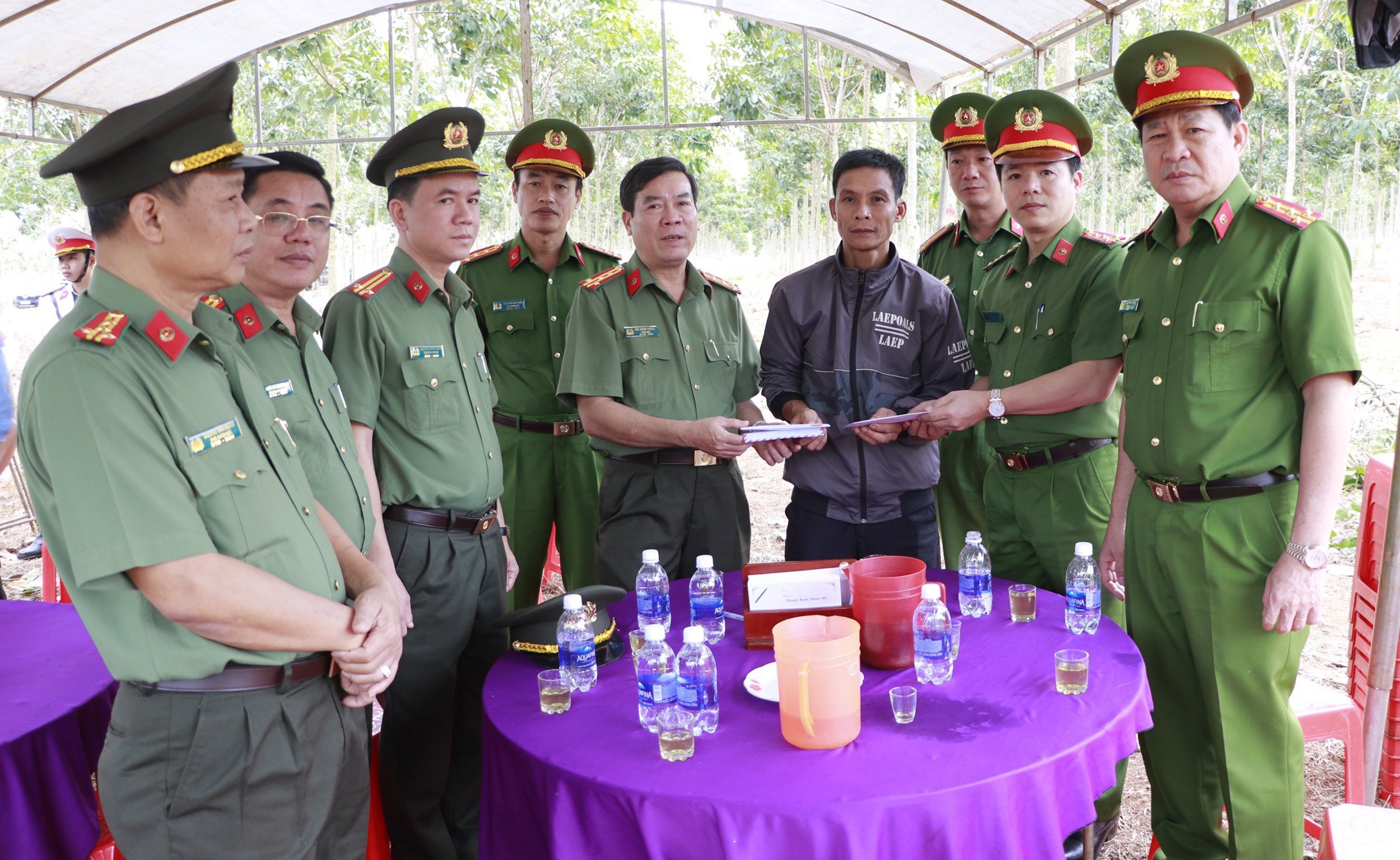 canh sat hy sinh anh 1