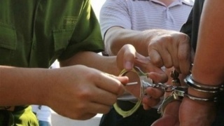 Mot pho chanh van phong huyen o Khanh Hoa bi bat hinh anh