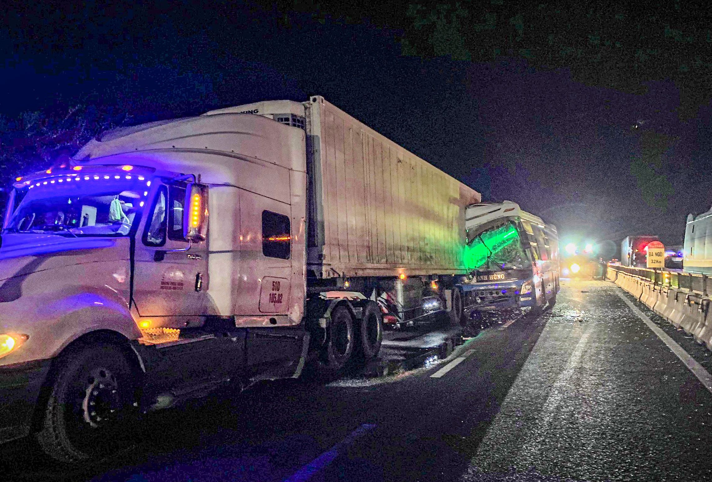 xe khach tai nan anh 1