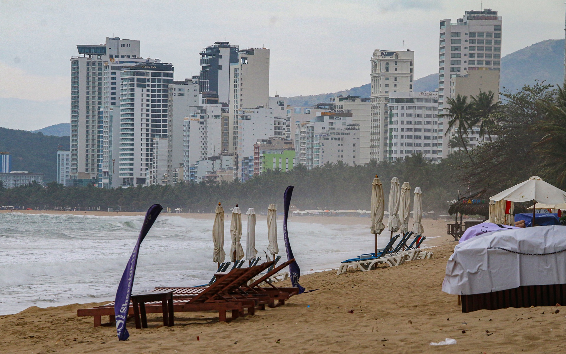 Nha Trang vang khach anh 14