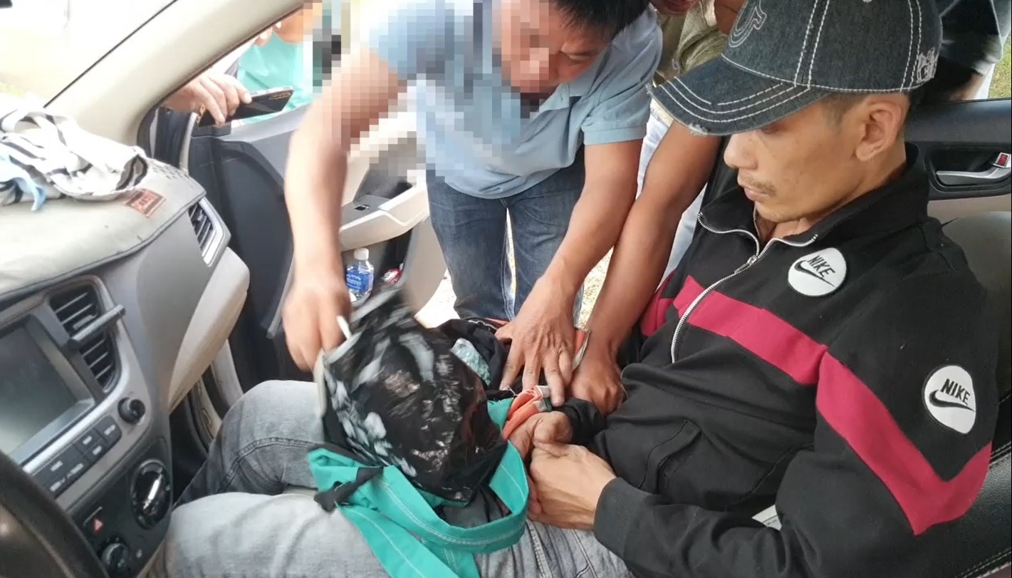 Mang hon 1.000 vien thuoc lac tu TP.HCM ve Phan Thiet hinh anh