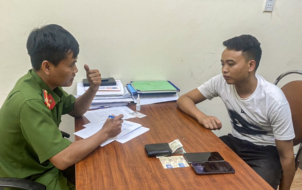 Nghi pham cuop tai The Gioi Di Dong bi bat nhu the nao? hinh anh