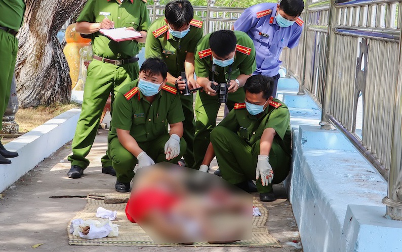 Nguoi dan ong tu vong ben ve duong hinh anh