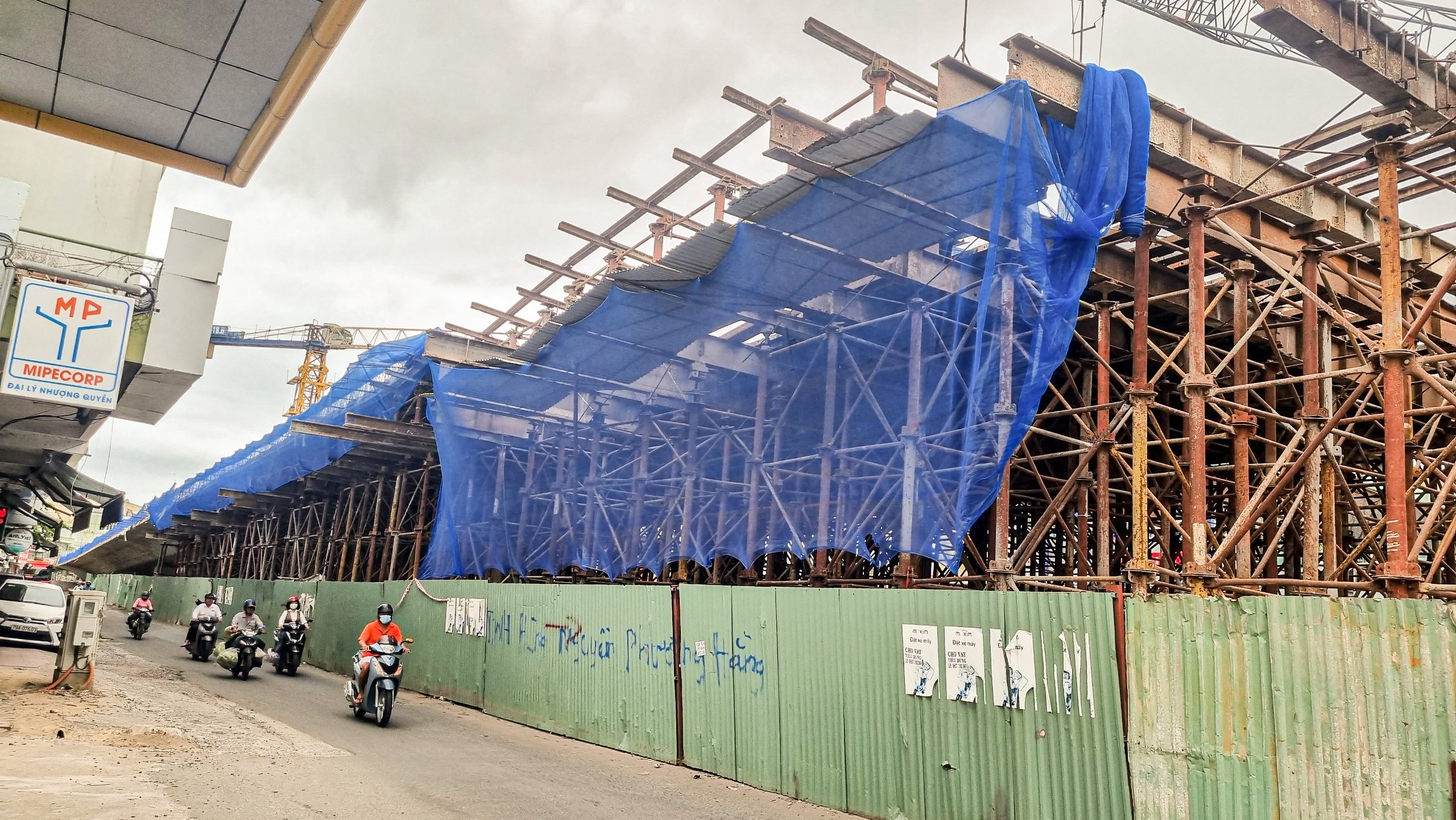 Rao luoi che o du an Ngoc Hoi sau tai nan lam 2 nguoi bi thuong hinh anh