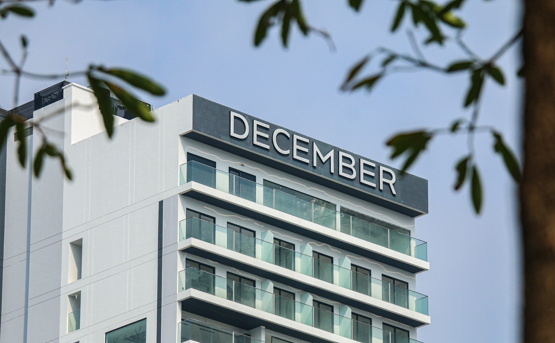 Tran lan khach san tu phong sao o Nha Trang hinh anh