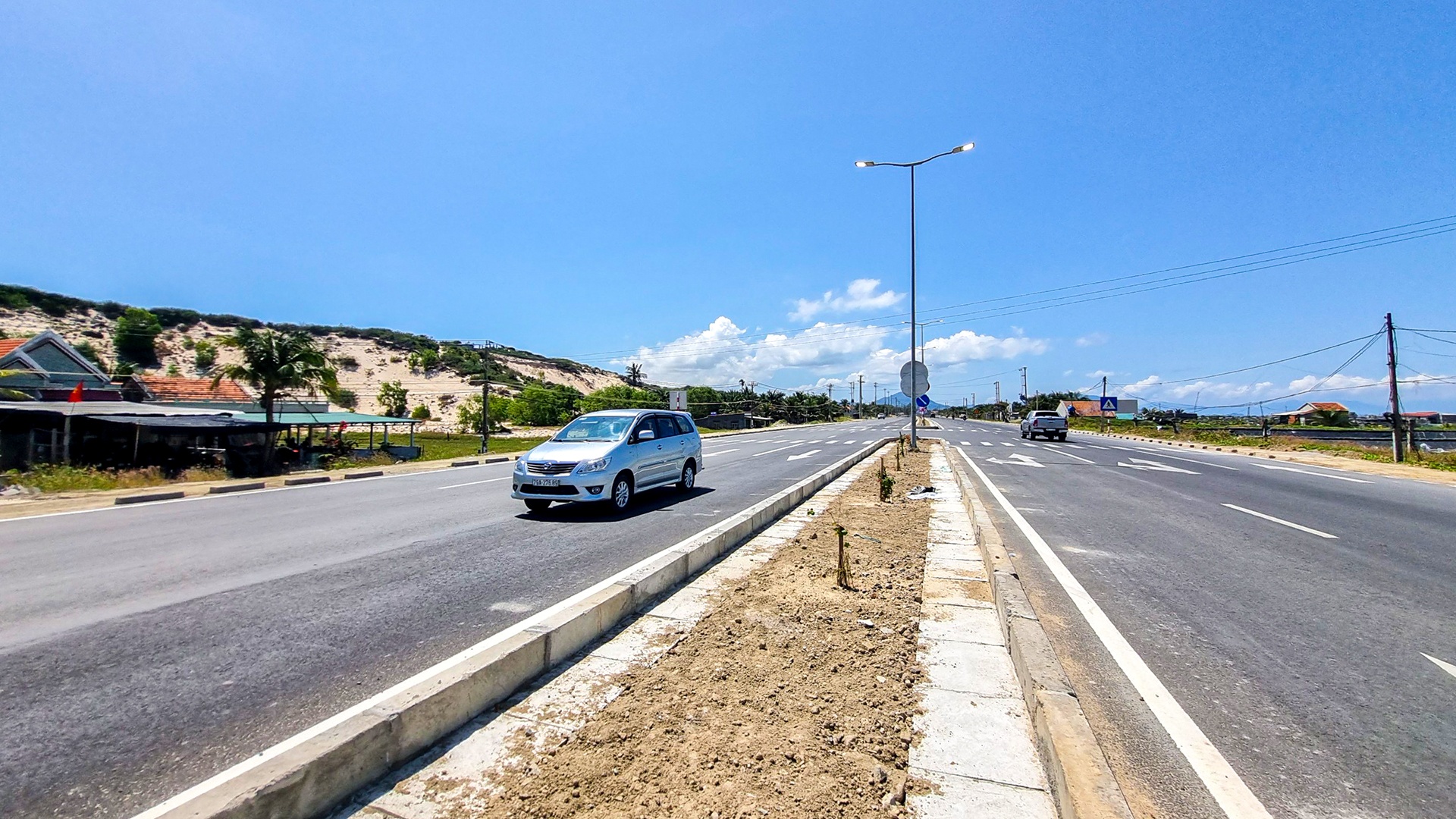 gia dat Van Phong anh 4