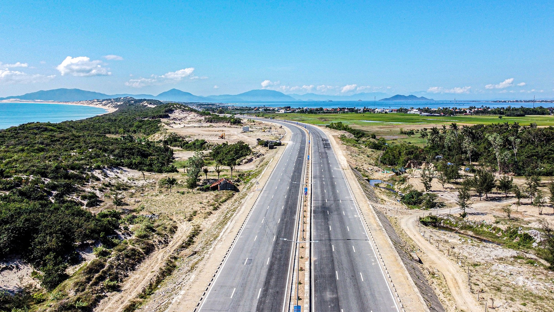 gia dat Van Phong anh 5