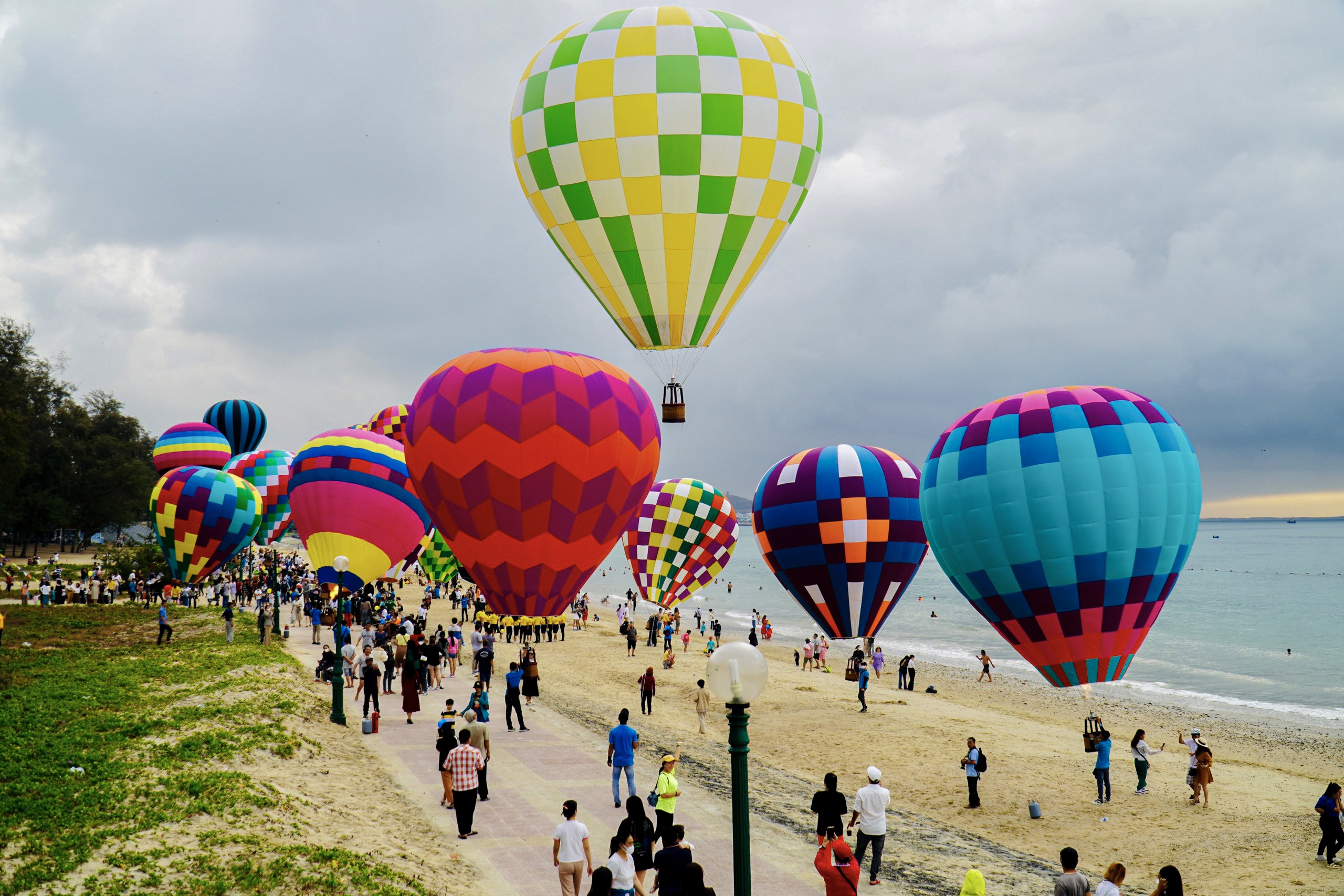 đón khách Trung Quốc ảnh 1 don khach Trung Quoc anh 1
