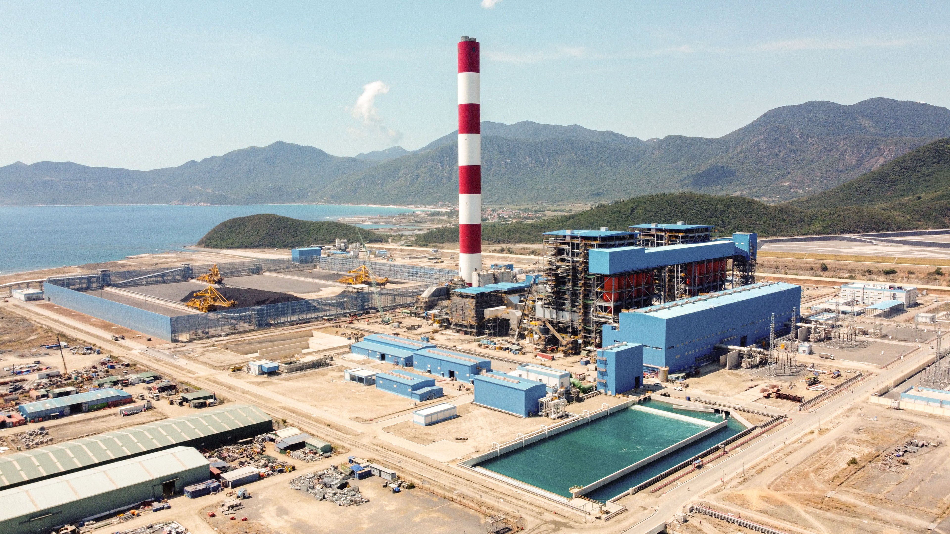 Tram bien ap 500 kV Van Phong vuot tien do hinh anh