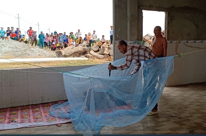 Thuc nghiem dieu tra vu giet nguoi, hiep dam tai cay xang bo hoang hinh anh
