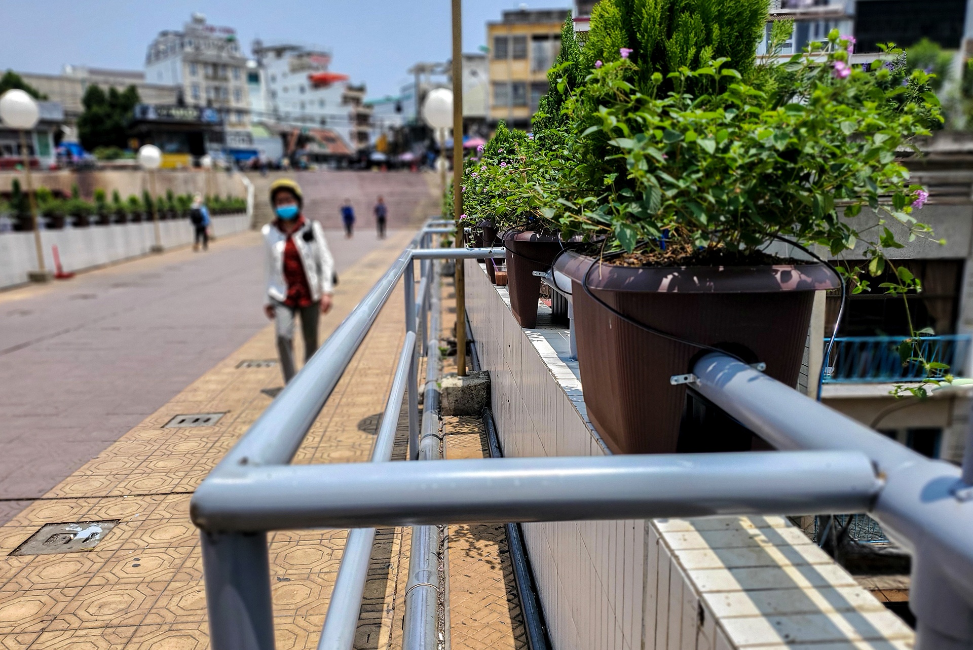 Khung sat pha hong diem check-in 'Hong Kong' canh cho Da Lat hinh anh