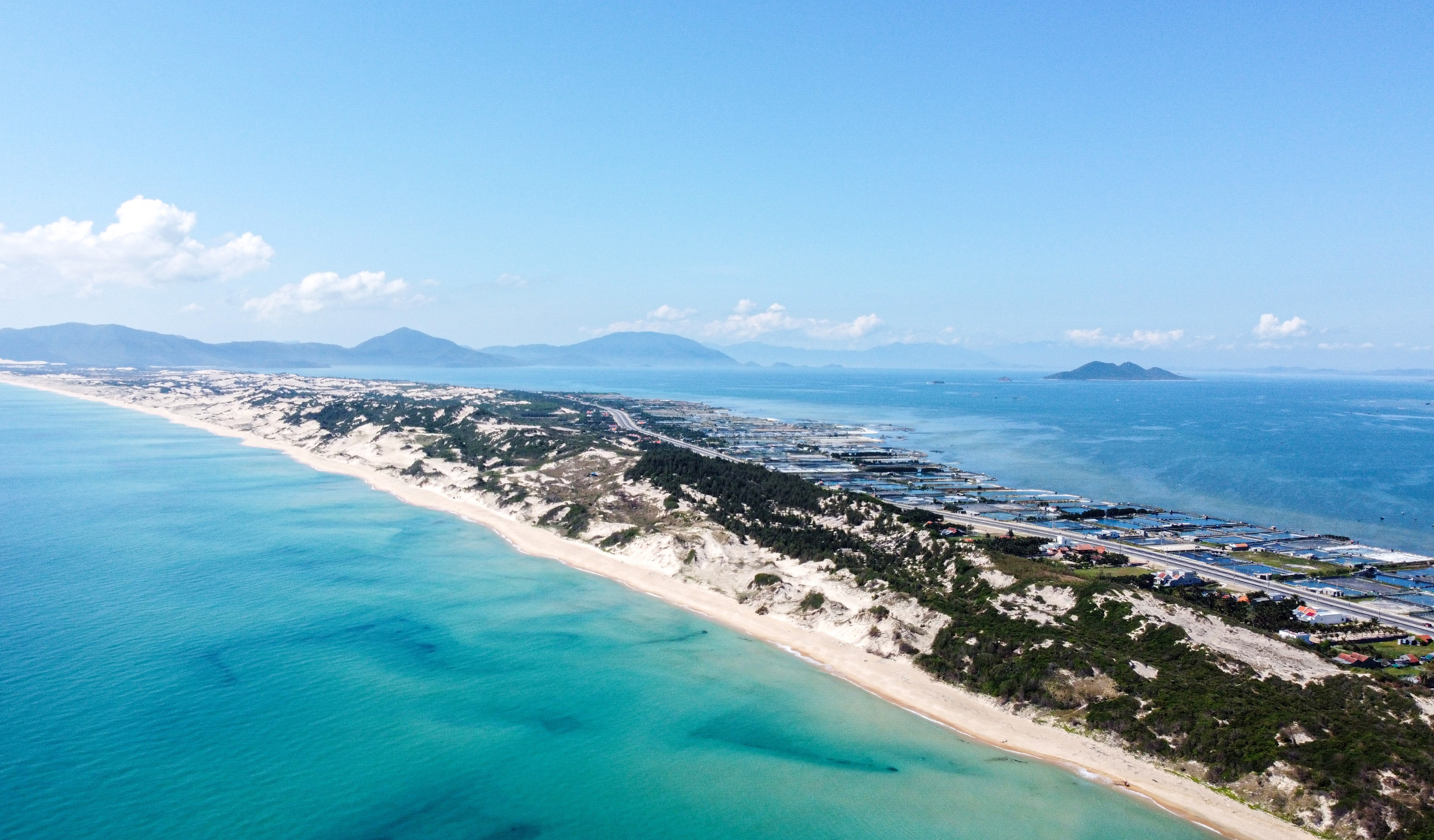 gia dat Van Phong anh 1