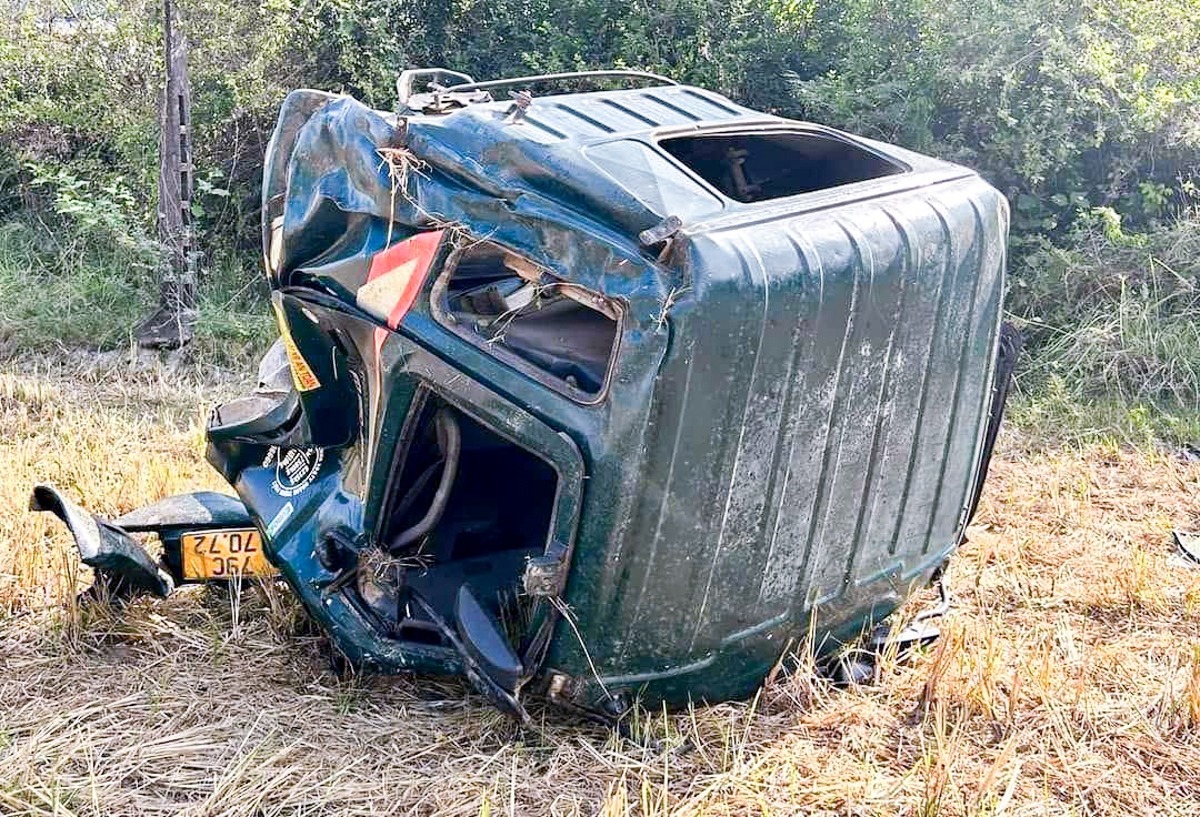 Tau hoa tong xe tai, mot nguoi tu vong hinh anh