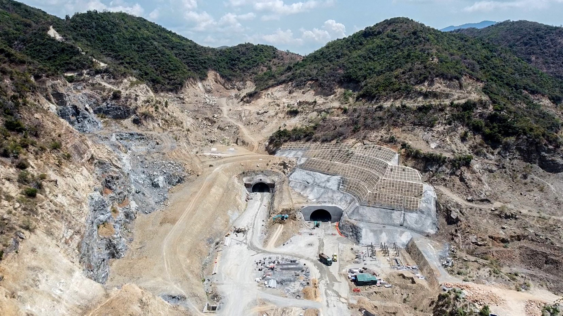 khanh thanh cao toc anh 9