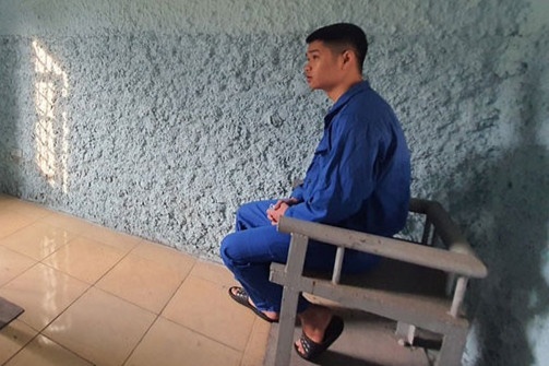 Doi giay trong nha tam to cao nghi pham sat hai vo chong giao vien hinh anh