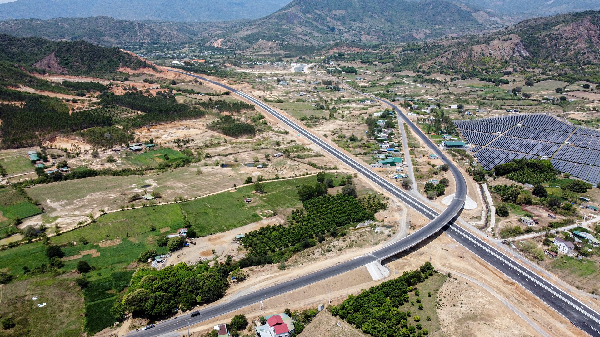 cao toc Cam Lam anh 11