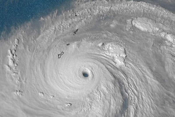 Viet Nam theo doi sat dien bien sieu bao Mawar hinh anh