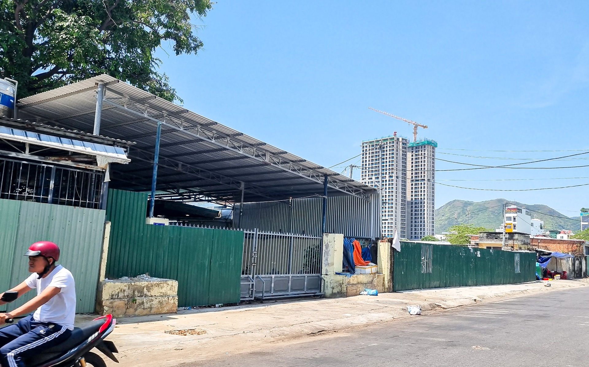 dau gia dat vang anh 2