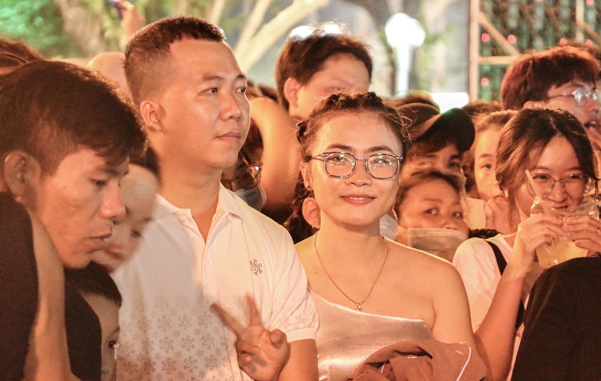 Du khach 'gia han' ky nghi vi Festival bien Nha Trang hinh anh