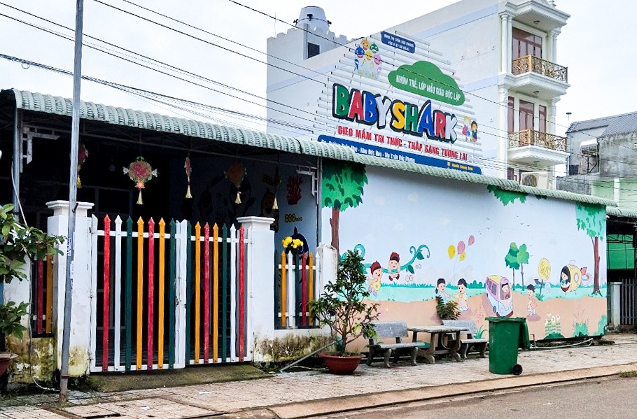 Be 2 tuoi tu vong khi duoc gui o truong mam non tu nhan hinh anh