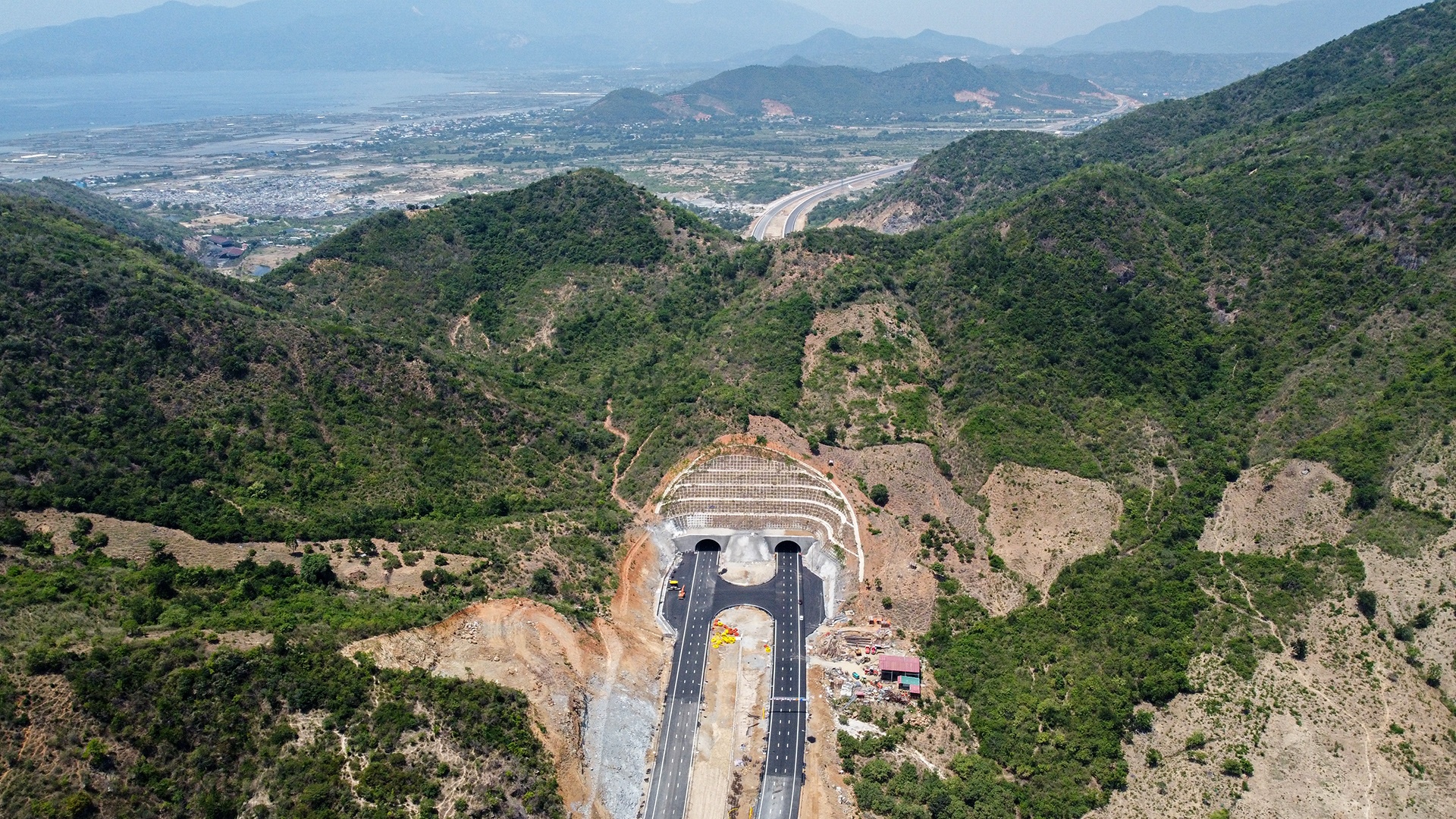 khanh thanh cao toc anh 2