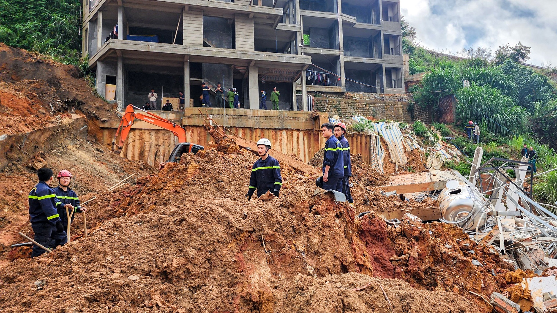 sat lo Da Lat anh 10