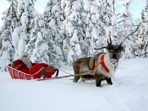 Toi Phan Lan di thu xe tuyet tuan loc keo cua ong gia Noel hinh anh
