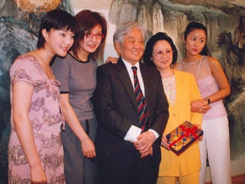 Anh xua cu cua dan sao 'Hoan Chau cach cach' hinh anh