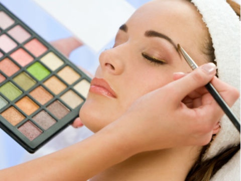 Trang diem nhe nhang cho dem tiec cuoi nam hinh anh