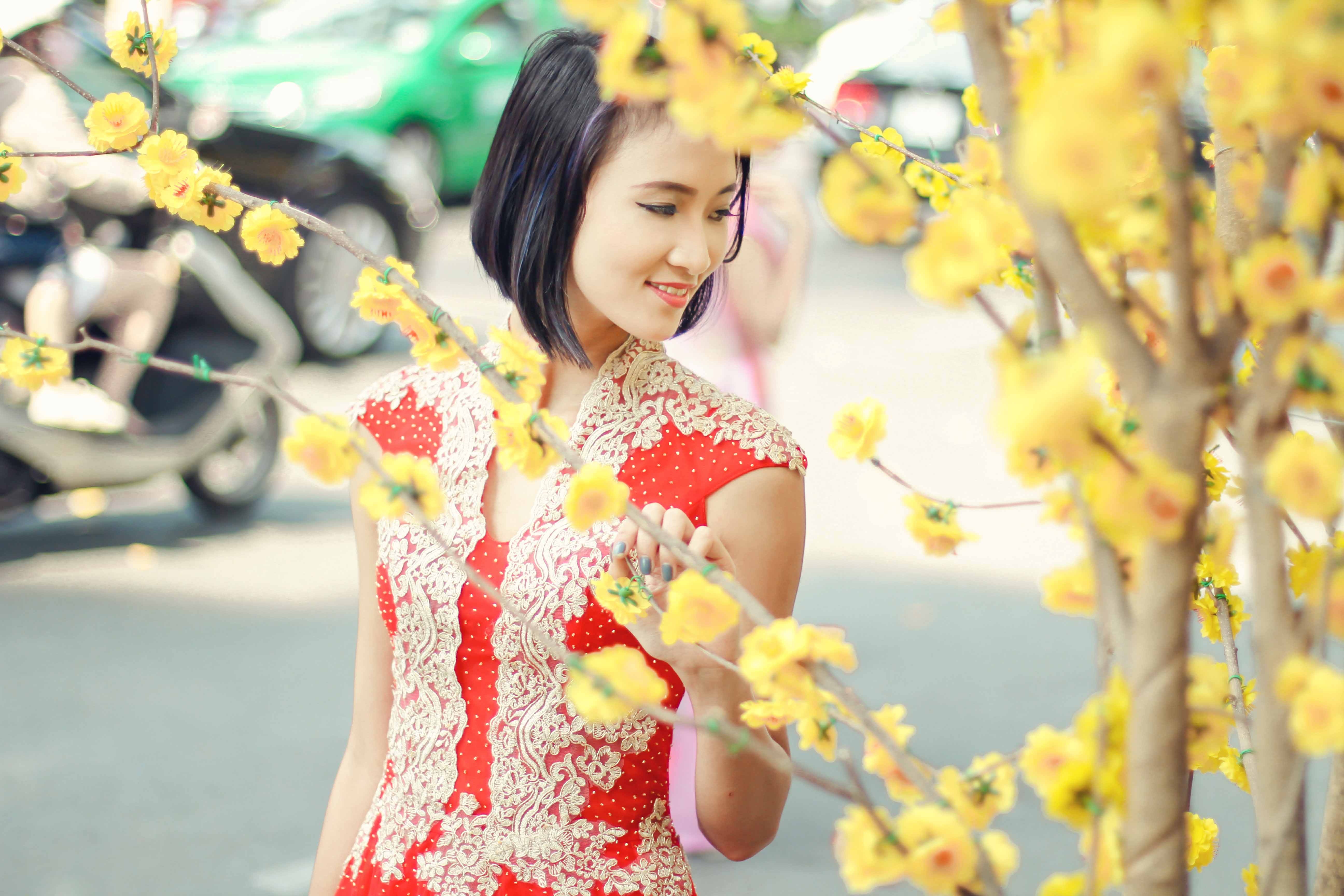 Nguyen Thanh Next Top Model dep diu dang trong ta ao dai hinh anh