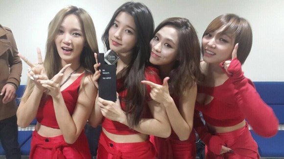 Man trinh dien cua Miss A trong le trao giai Mama 2011 hinh anh