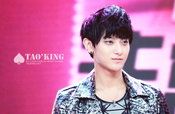 Tao EXO the hien tai nghe vo thuat trong showcase hinh anh