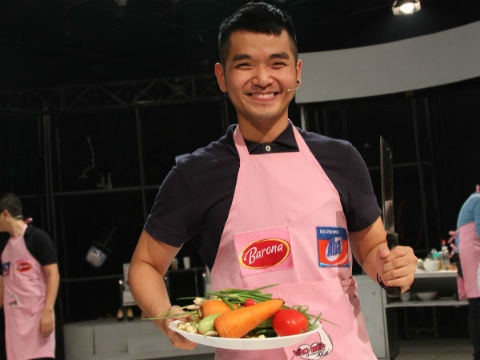 Pham Hong Phuoc tham gia thi nau an sau on ao dao tho hinh anh