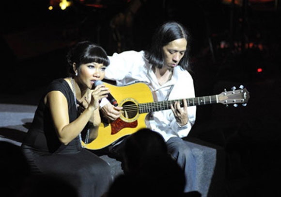 Ca khuc 'Loi ru cho con' - Ha Tran hinh anh