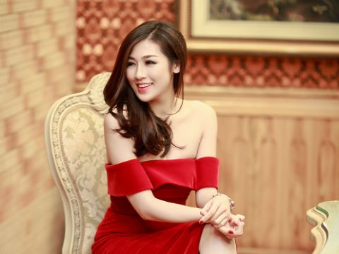 A hau Tu Anh vai tran goi cam hinh anh