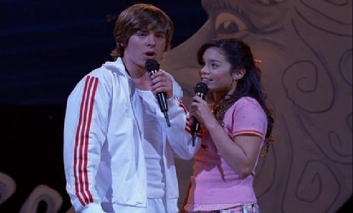 'Breaking free' (Vanessa Hudgen - Zac Efron) - 'High school musical 1' hinh anh