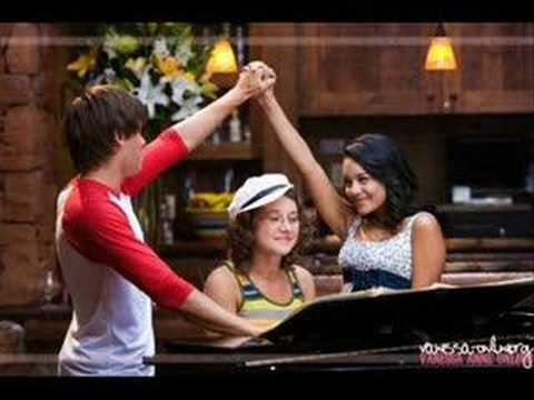 'You are the music in me' - Vanessa Hudgen, Zac Efron hinh anh