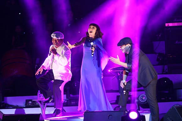 Bộ ba NSND Trần Hiếu, nhạc sĩ Trần Tiến và diva Trần Thu Hà – đại gia đình với những cống hiến lớn cho làng nhạc.