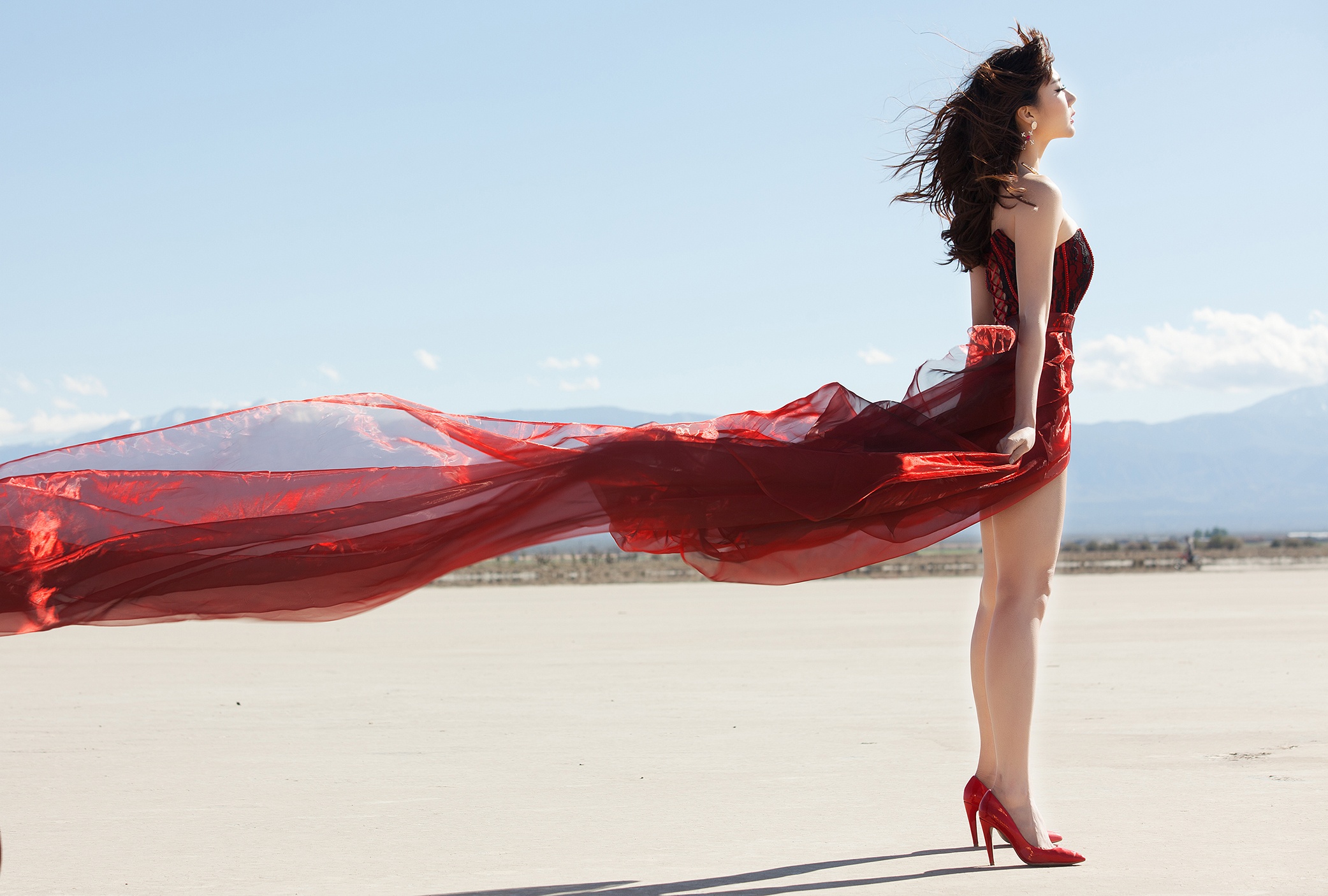 Clip hau truong buoi chup anh cua Ngoc Quyen hinh anh