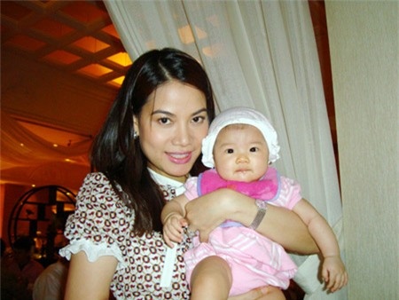 Gần đây nhất là chuyến đi New York, những hình ảnh của gia đình bé Bảo Tiên được liên tục cập nhật từ trang cá nhân của ba Bảo Sơn, mẹ Ngọc Ánh và cả của bé Bảo Tiên.