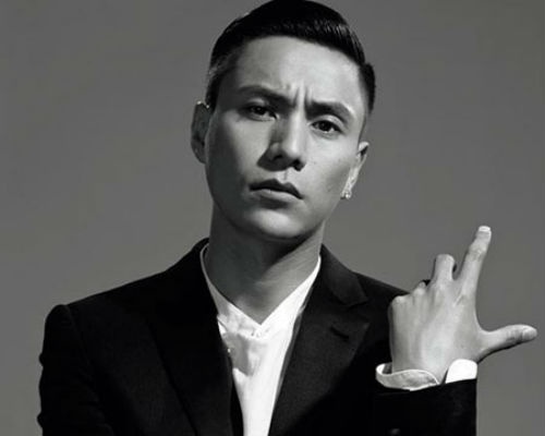 Fan cuong dap vo kinh o to cua Tran Khon hinh anh