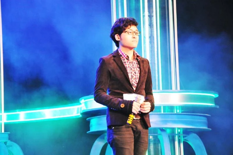 Phần trình diễn kém thuyết phục cũng khiến Phan Tuấn phải xách va li trở về nhà dù từng gây được ấn tượng tốt ở vòng trước. 