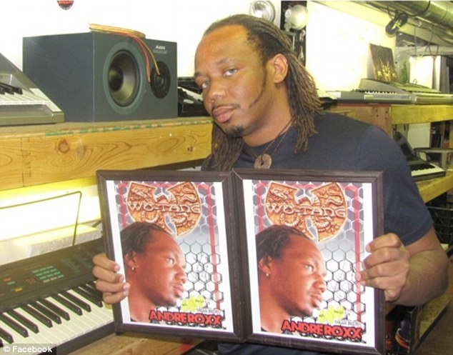 Rapper My tu cat cua quy roi nhay lau tu tu hinh anh