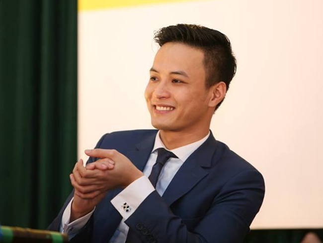 Hong Dang lot xac voi phim 'Con thuyen so phan' hinh anh